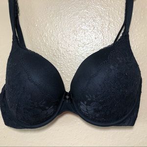 VICTORIAS SECRET 34DD BLACK PUSH-UP BRA
